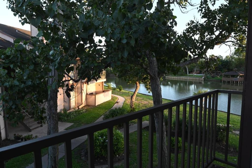 Place De La Rio Grand Браунсвилл Экстерьер фото